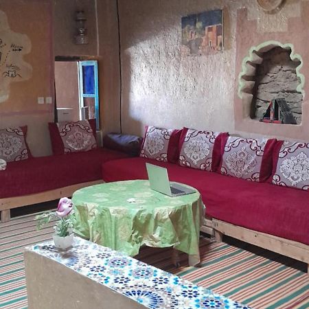 לינה וארוחת בוקר Tazouka Oasis Travel מראה חיצוני תמונה